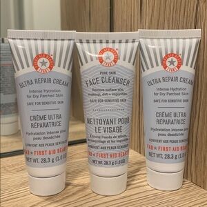 First Aid Beauty Ultra Repair Cream and Cleanser Set - 28.3 g